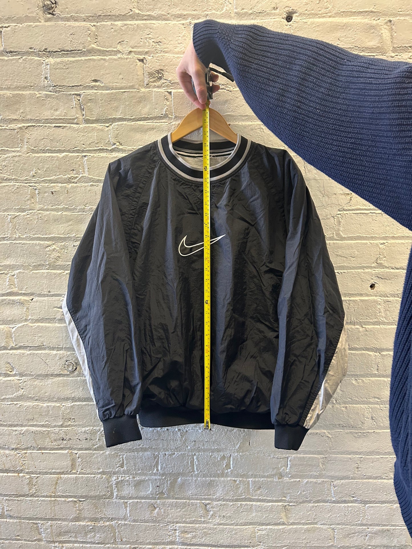 Nike Black with White Swoosh Windbreaker - Medium